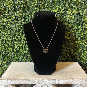Gold 3 hoop necklace